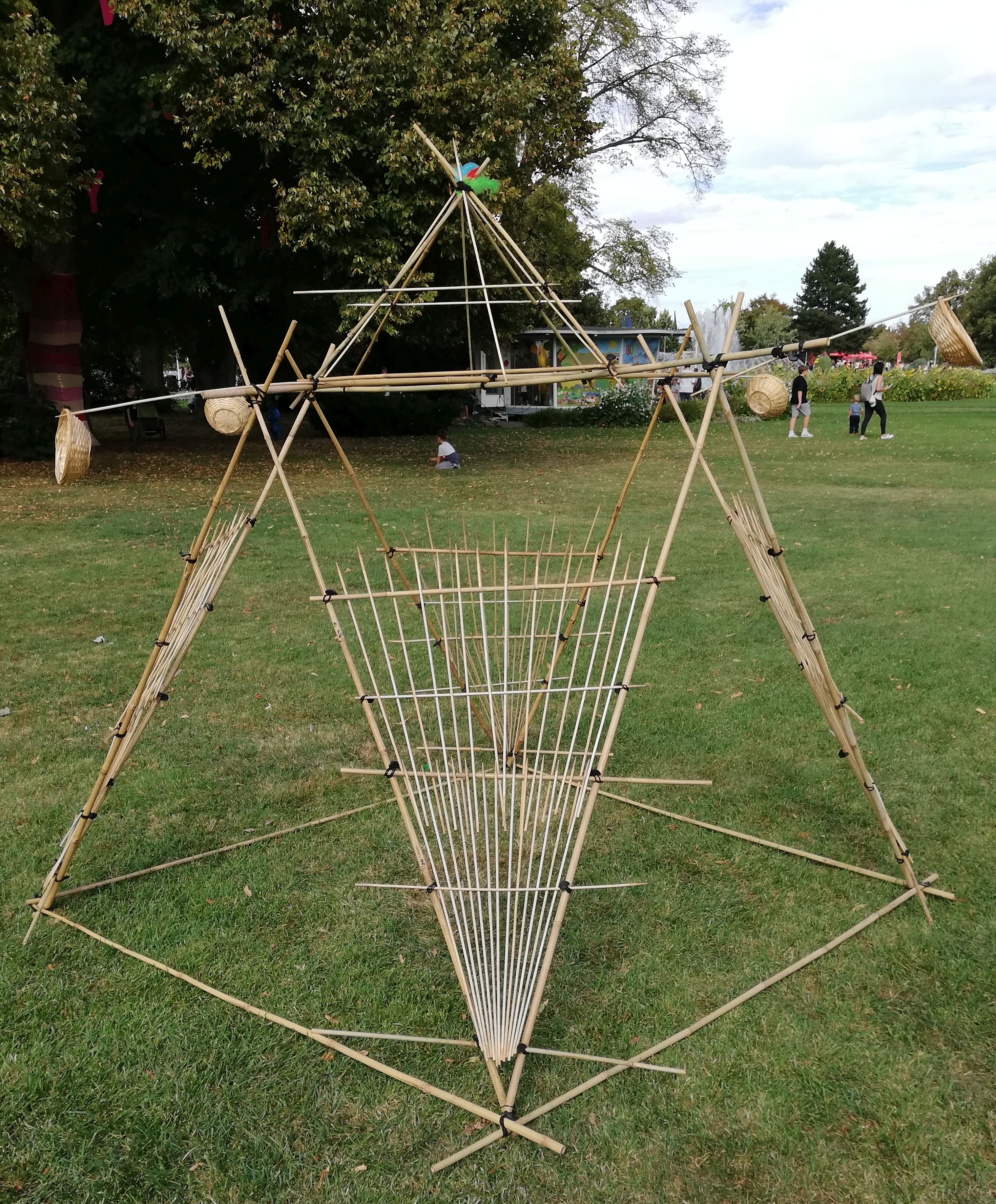 Kunstwerk aus Bambus in Erfurt im Egapark